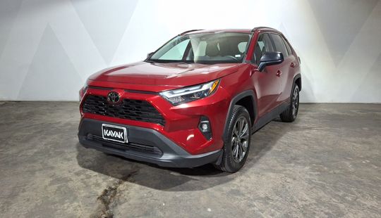 Toyota • RAV4