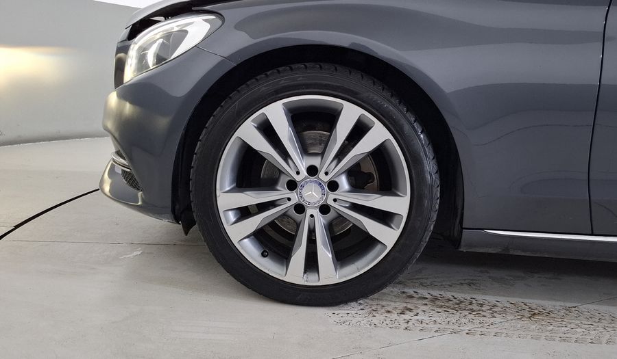 Mercedes Benz Clase C 2.0 200 CGI SPORT AT Sedan 2015