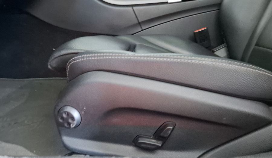 Mercedes Benz Clase C 2.0 200 CGI SPORT AT Sedan 2015