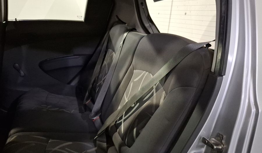 Chevrolet Spark 1.2 LT B MT Hatchback 2015