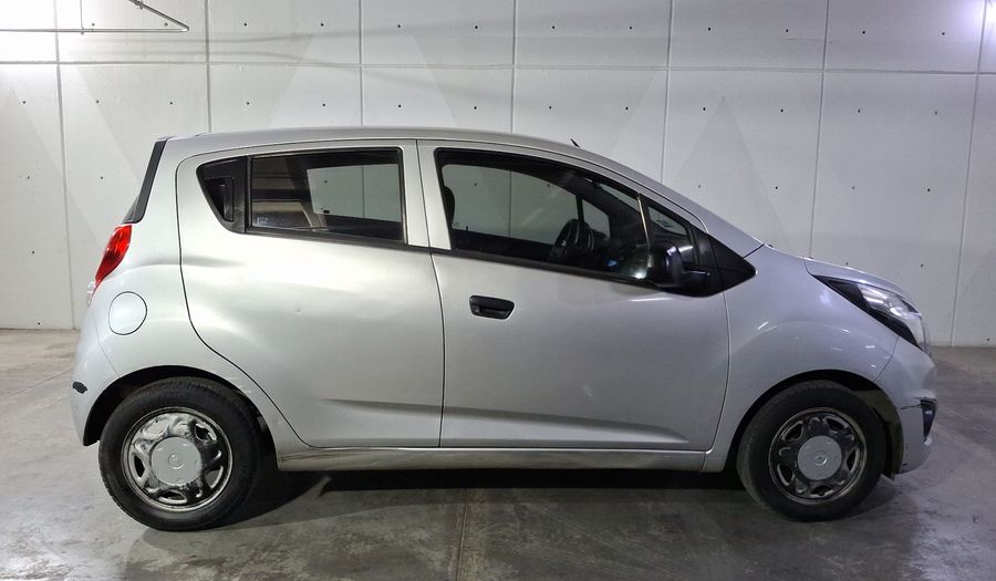 Chevrolet Spark 1.2 LT B MT Hatchback 2015