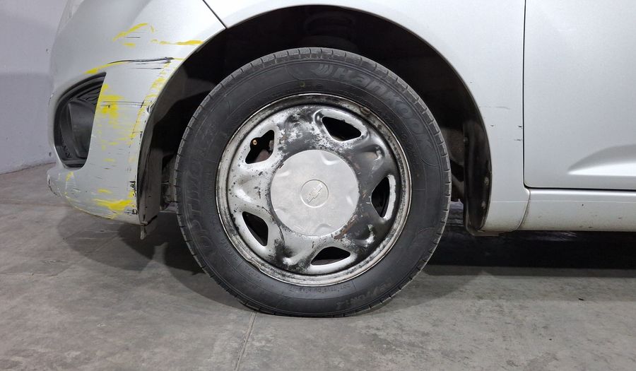 Chevrolet Spark 1.2 LT B MT Hatchback 2015