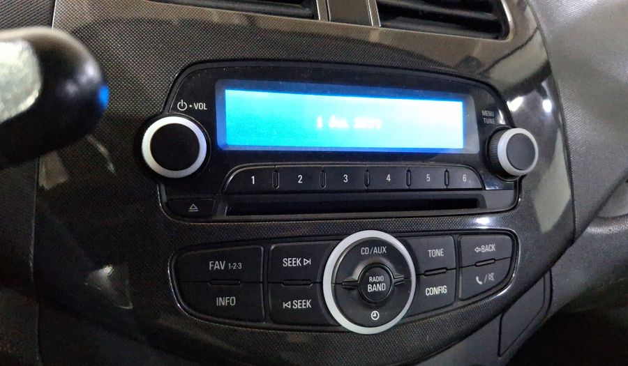 Chevrolet Spark 1.2 LT B MT Hatchback 2015