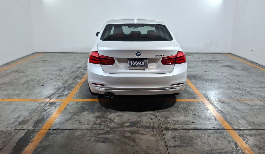 Bmw Serie 3 2.0 330IA LUXURY LINE AUTO Sedan 2017