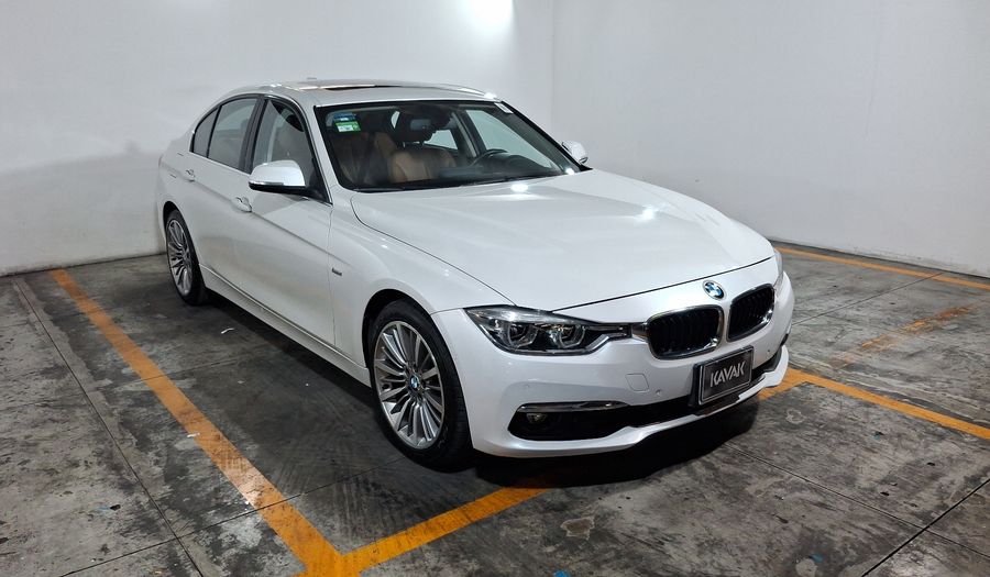 Bmw Serie 3 2.0 330IA LUXURY LINE AUTO Sedan 2017