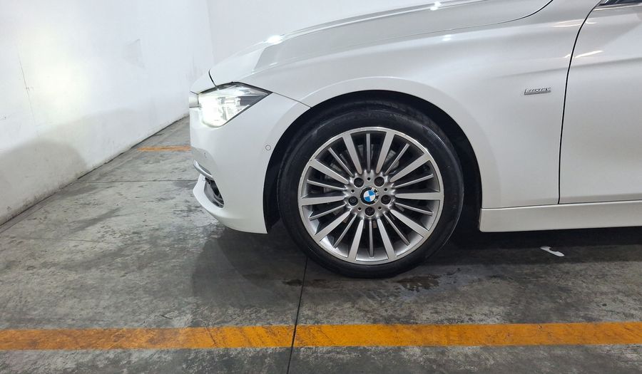 Bmw Serie 3 2.0 330IA LUXURY LINE AUTO Sedan 2017