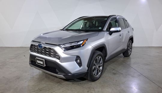Toyota • RAV4