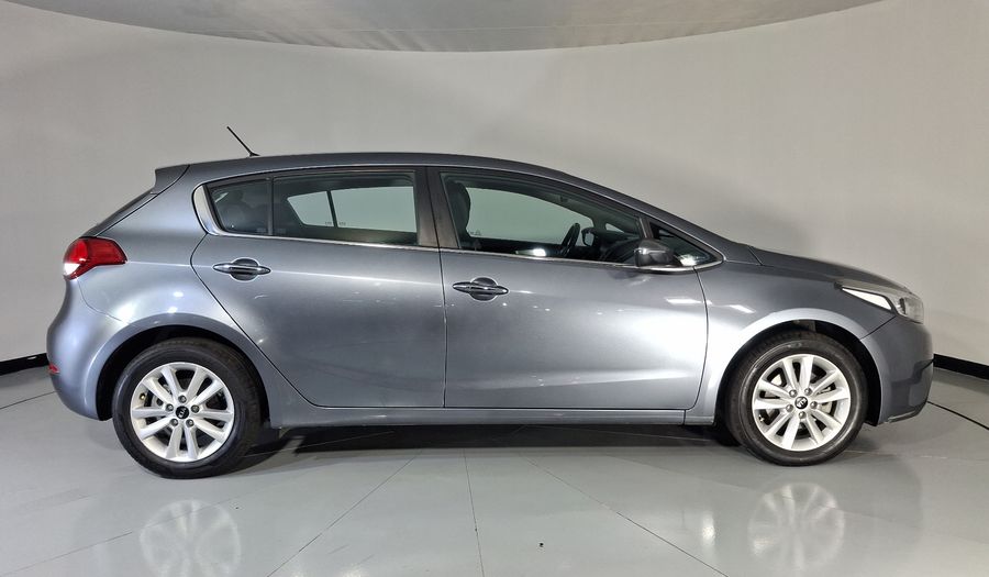 Kia Forte 2.0 EX AUTO Hatchback 2018