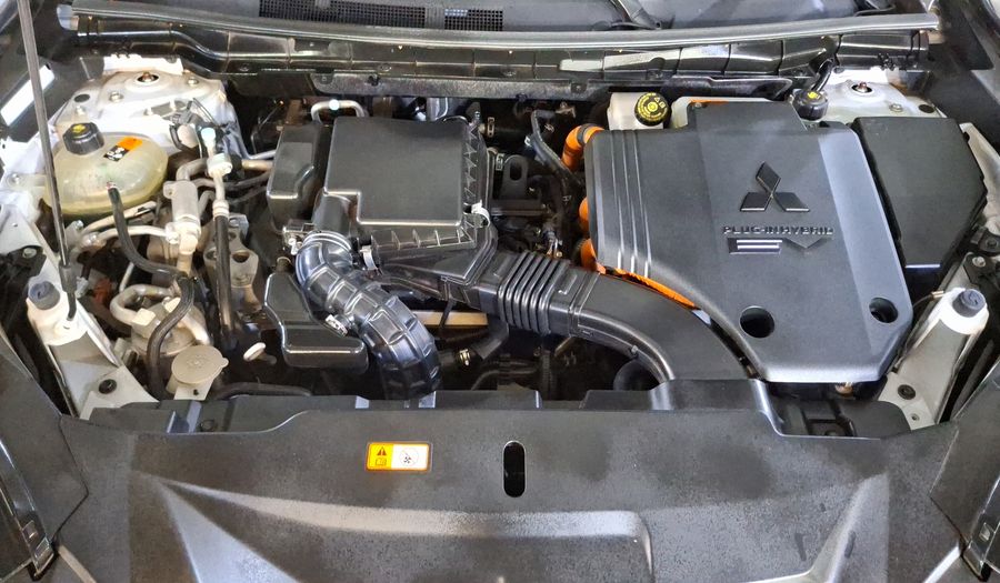 Mitsubishi Outlander 2.4 PHEV DIAMOND AUTO 4WD Suv 2024
