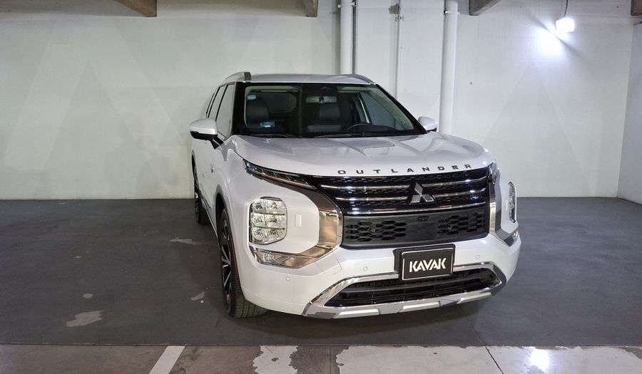 Mitsubishi Outlander 2.4 PHEV DIAMOND AUTO 4WD Suv 2024