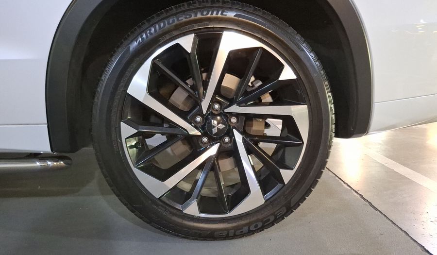 Mitsubishi Outlander 2.4 PHEV DIAMOND AUTO 4WD Suv 2024