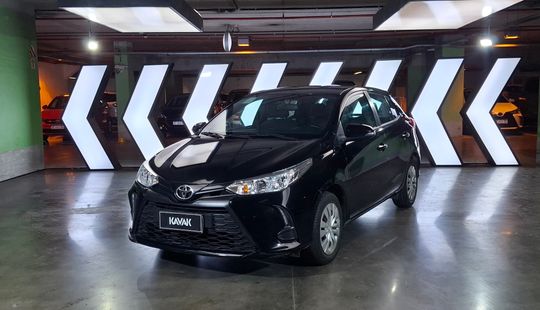 Toyota • Yaris