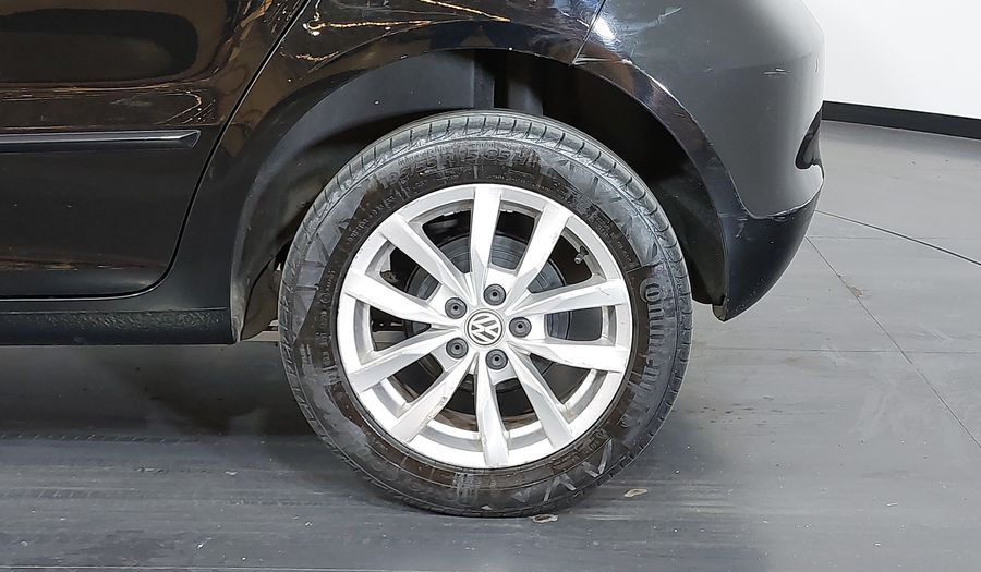 Volkswagen Fox 1.6 MSI TOTAL FLEX COMFORTLINE Hatchback 2015