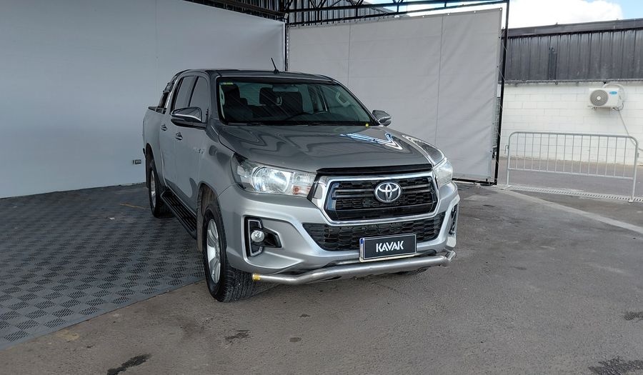 Toyota Hilux 2.8 TDI SRV 4WD C/D Pickup 2020