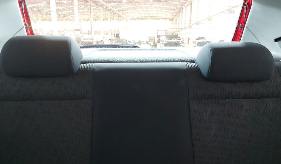 Volkswagen Fox 1.6 VHT TOTAL FLEX Hatchback 2013