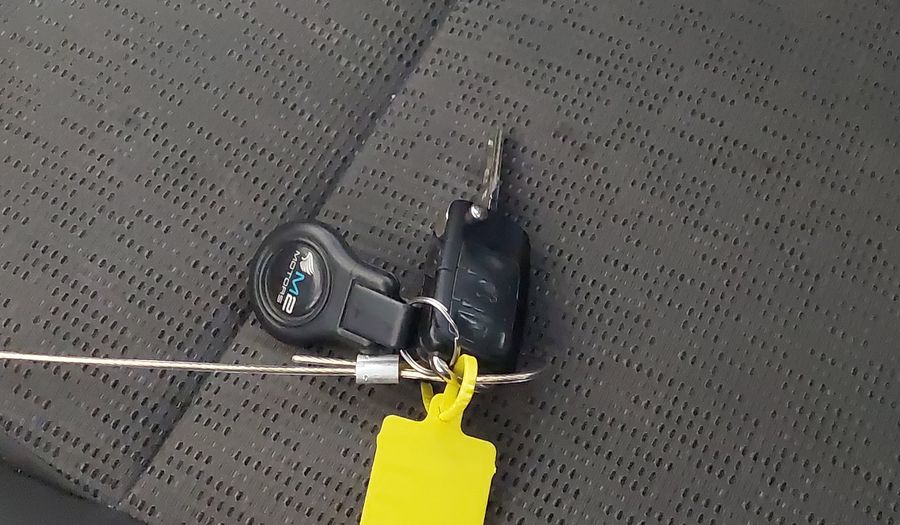 Volkswagen Fox 1.6 VHT TOTAL FLEX Hatchback 2013