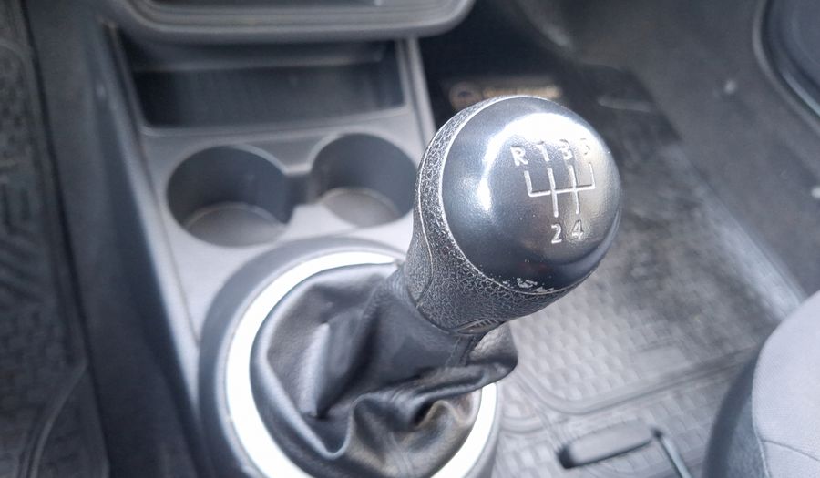 Volkswagen Gol 1.6 POWER Hatchback 2016