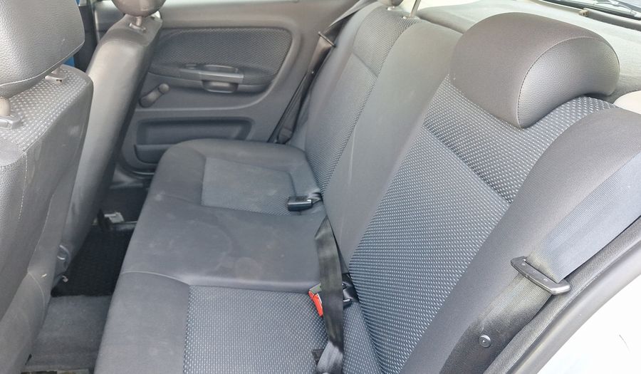 Volkswagen Gol 1.6 POWER Hatchback 2016