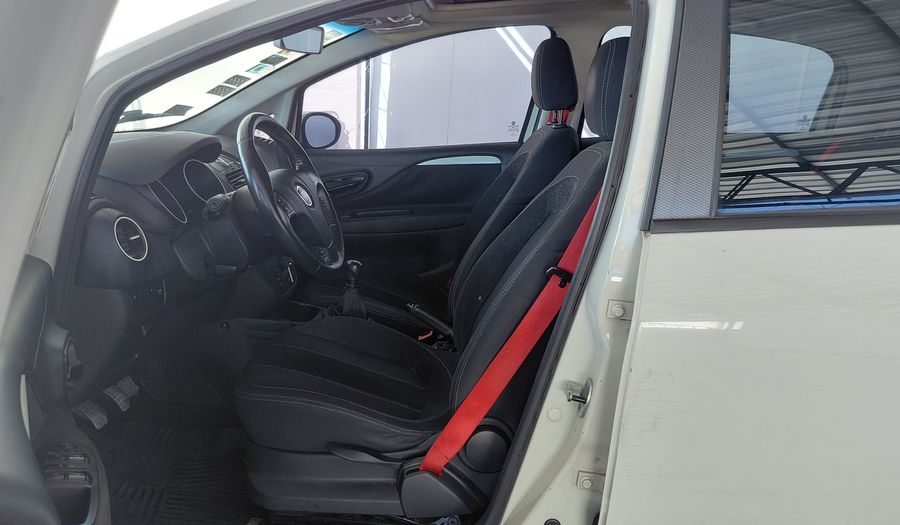 Fiat Punto 1.6 16V SPORTING 5P Hatchback 2013