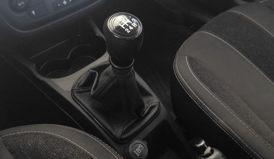 Fiat Punto 1.6 16V SPORTING 5P Hatchback 2013