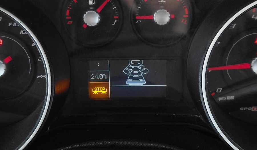 Fiat Punto 1.6 16V SPORTING 5P Hatchback 2013