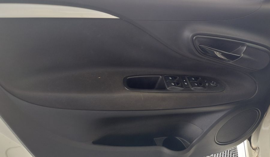 Fiat Punto 1.6 16V SPORTING 5P Hatchback 2013