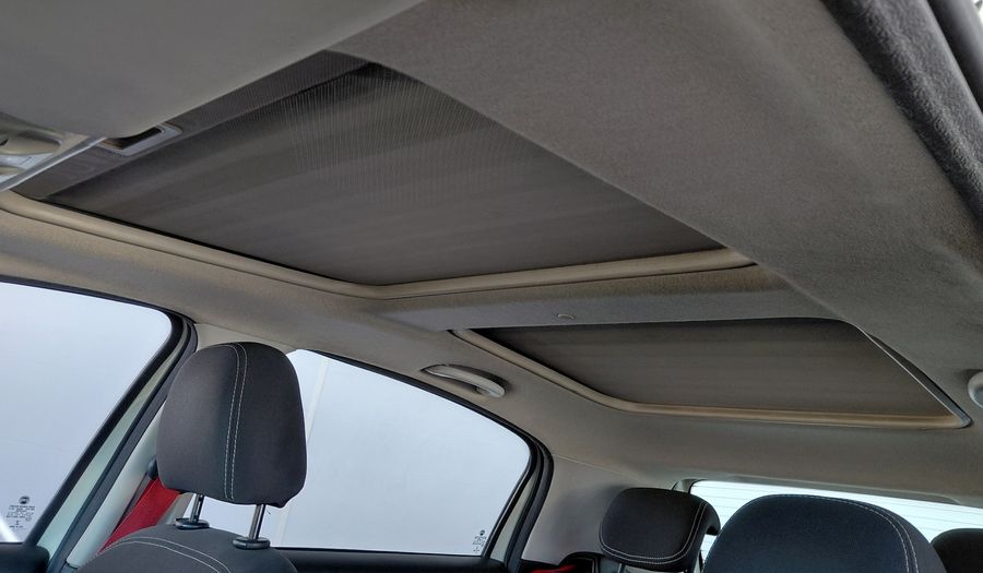 Fiat Punto 1.6 16V SPORTING 5P Hatchback 2013