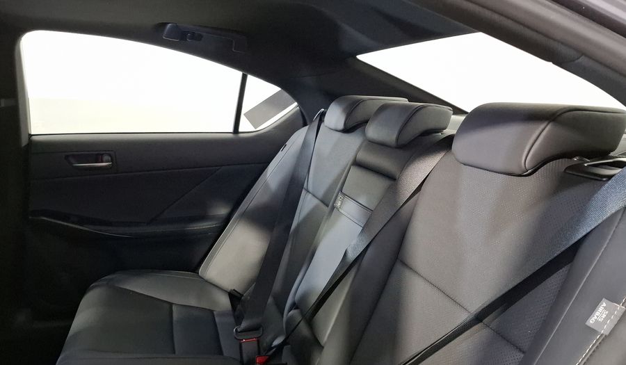 Lexus Is 2.0 300 AUTO Sedan 2024