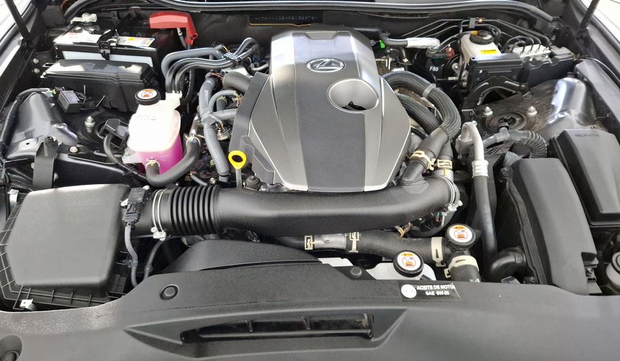 Lexus Is 2.0 300 AUTO Sedan 2024