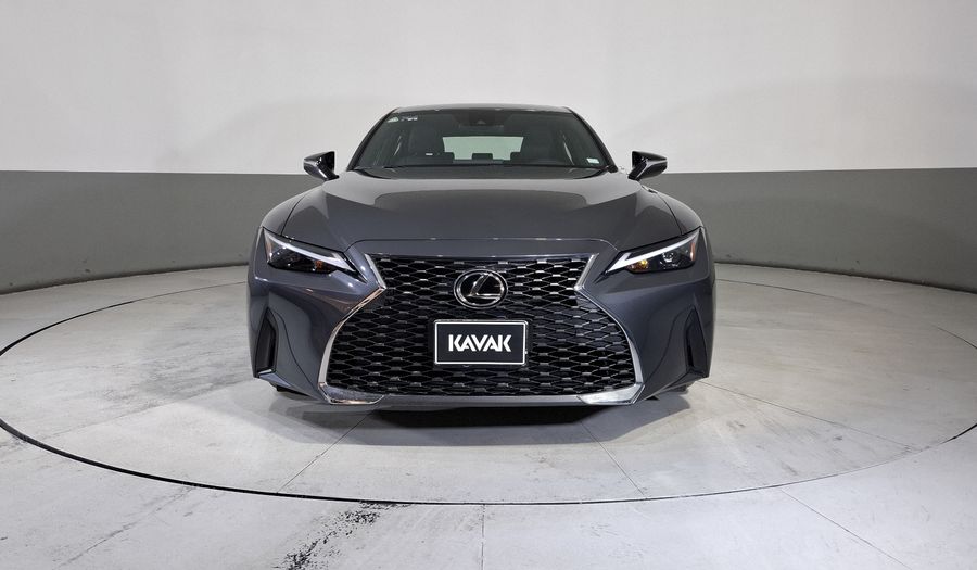 Lexus Is 2.0 300 AUTO Sedan 2024