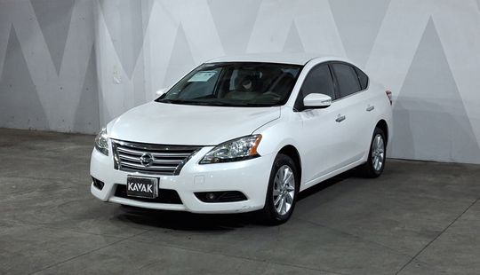 Nissan • Sentra