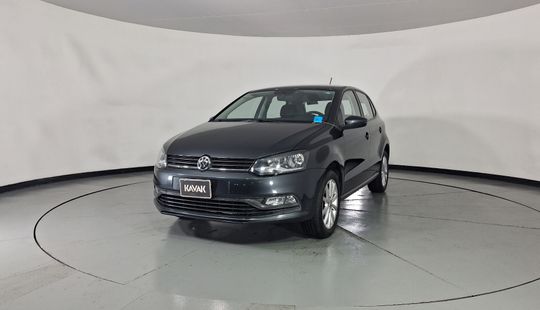 Volkswagen • Polo