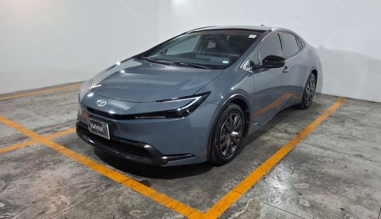 Toyota • Prius