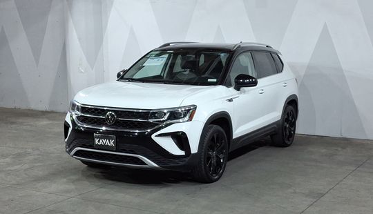 Volkswagen • Taos