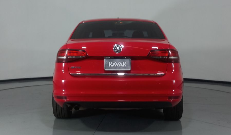 Volkswagen Jetta 2.5 TRENDLINE TIP. Sedan 2018