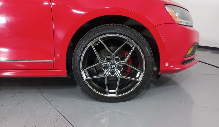 Volkswagen Jetta 2.5 TRENDLINE TIP. Sedan 2018