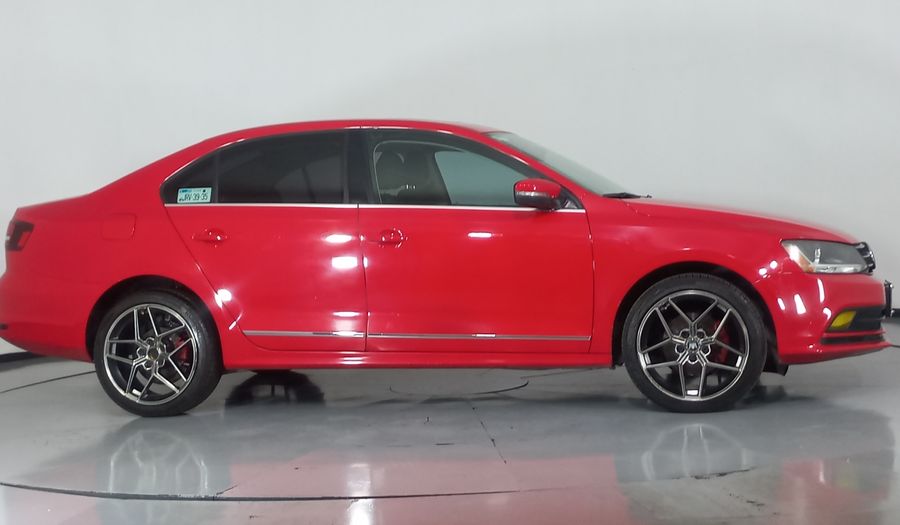 Volkswagen Jetta 2.5 TRENDLINE TIP. Sedan 2018