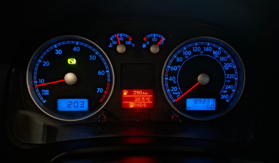 Volkswagen Bora 2.0 TRENDLINE TIPTRONIC Sedan 2011
