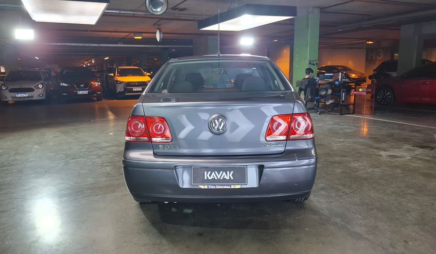 Volkswagen Bora 2.0 TRENDLINE TIPTRONIC Sedan 2011
