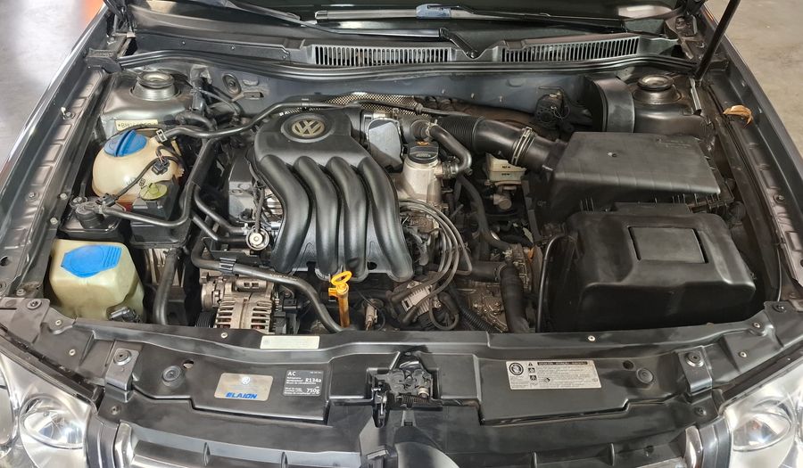 Volkswagen Bora 2.0 TRENDLINE TIPTRONIC Sedan 2011