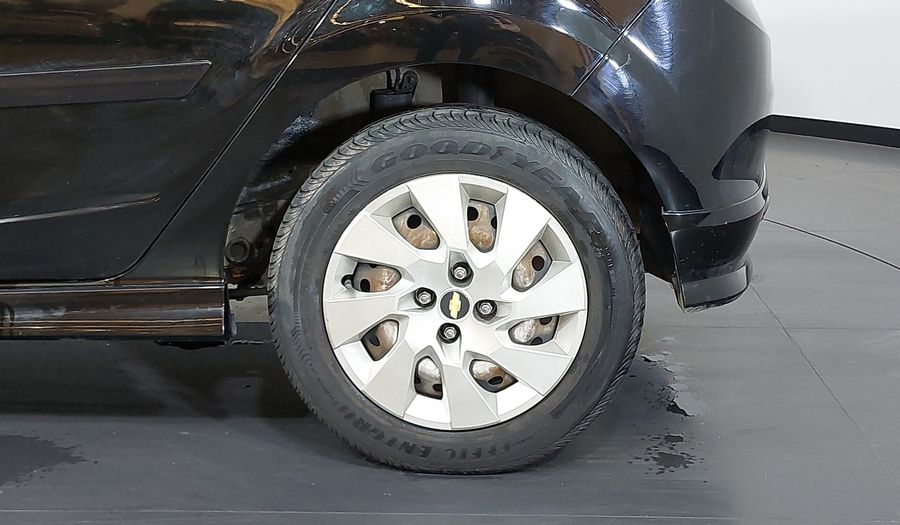 Chevrolet Onix 1.4 SPE/4 LT Hatchback 2013