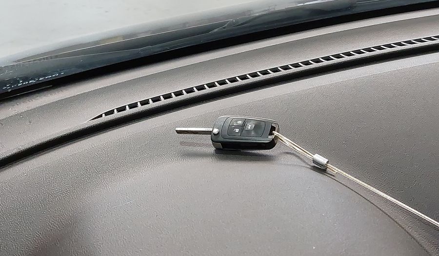 Chevrolet Onix 1.4 SPE/4 LT Hatchback 2013