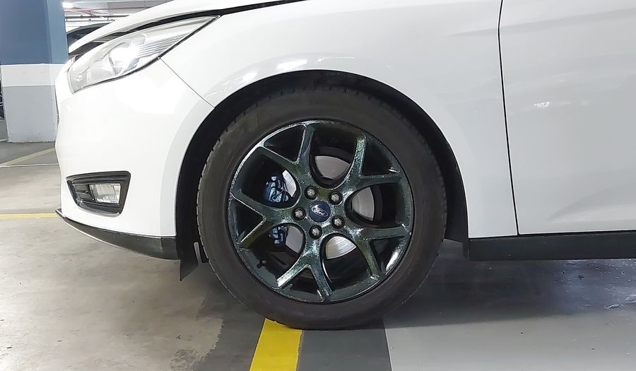 Ford Focus 2.0 SE PLUS AT Hatchback 2016