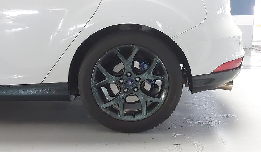 Ford Focus 2.0 SE PLUS AT Hatchback 2016