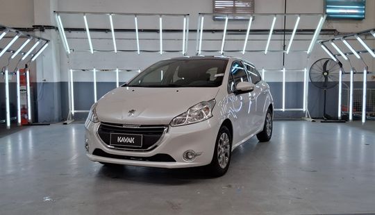 Peugeot • 208