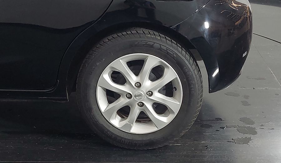 Nissan March 1.6 SV Hatchback 2017