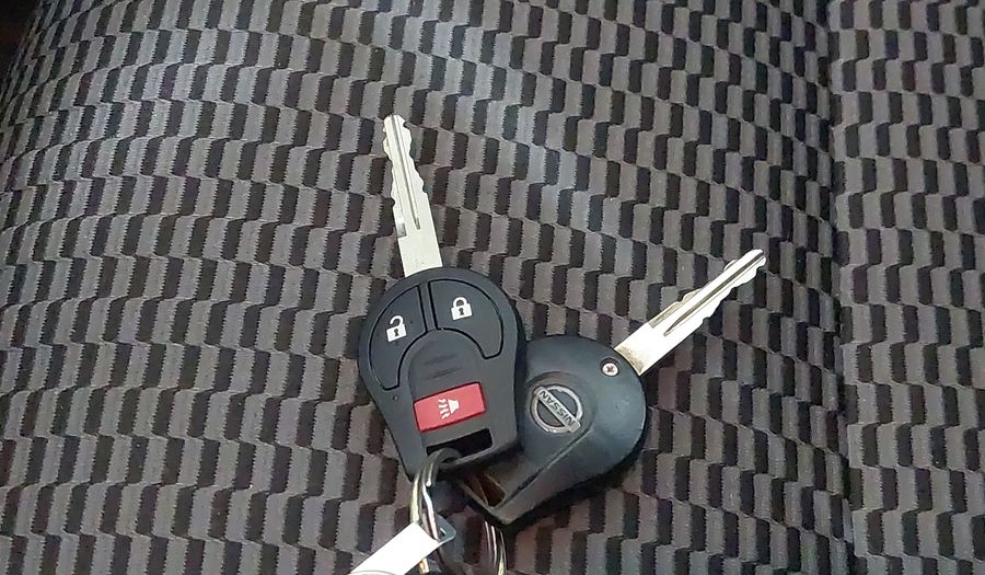 Nissan March 1.6 SV Hatchback 2017