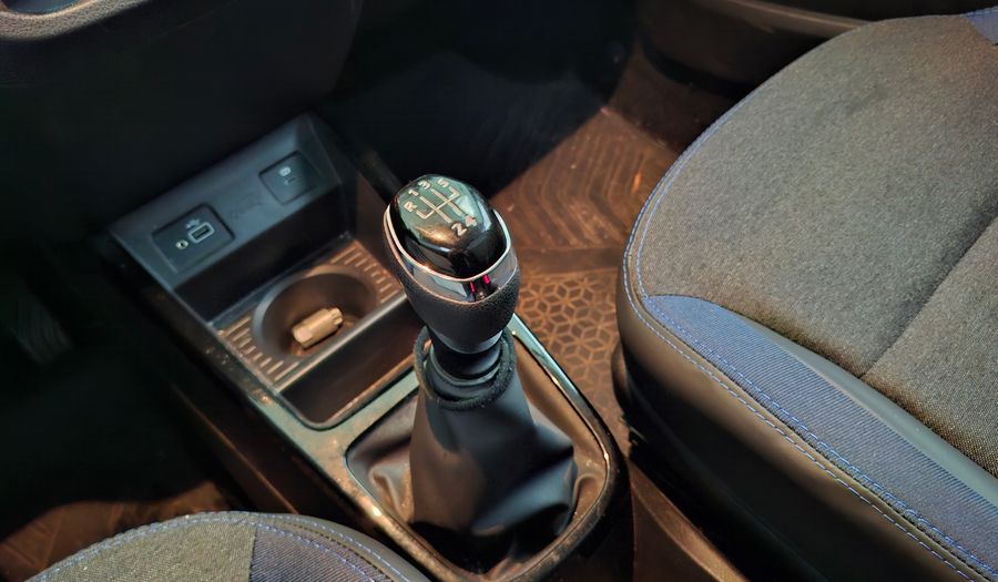 Renault Kwid 1.0 ICONIC BITONO Hatchback 2025