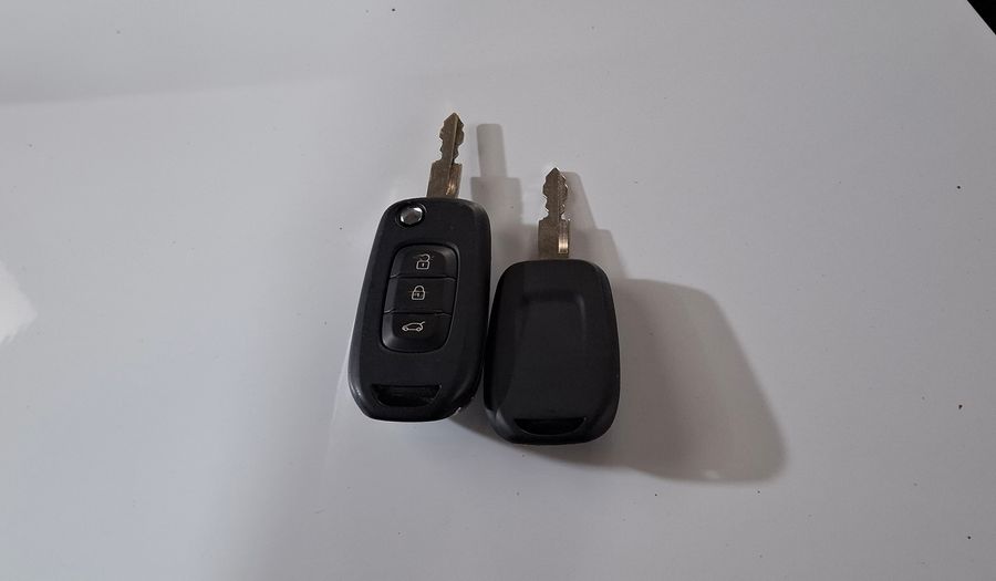 Renault Kwid 1.0 ICONIC BITONO Hatchback 2025