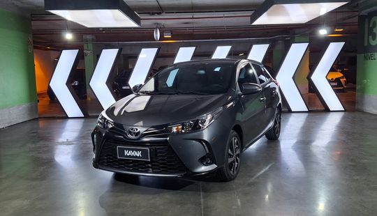 Toyota • Yaris